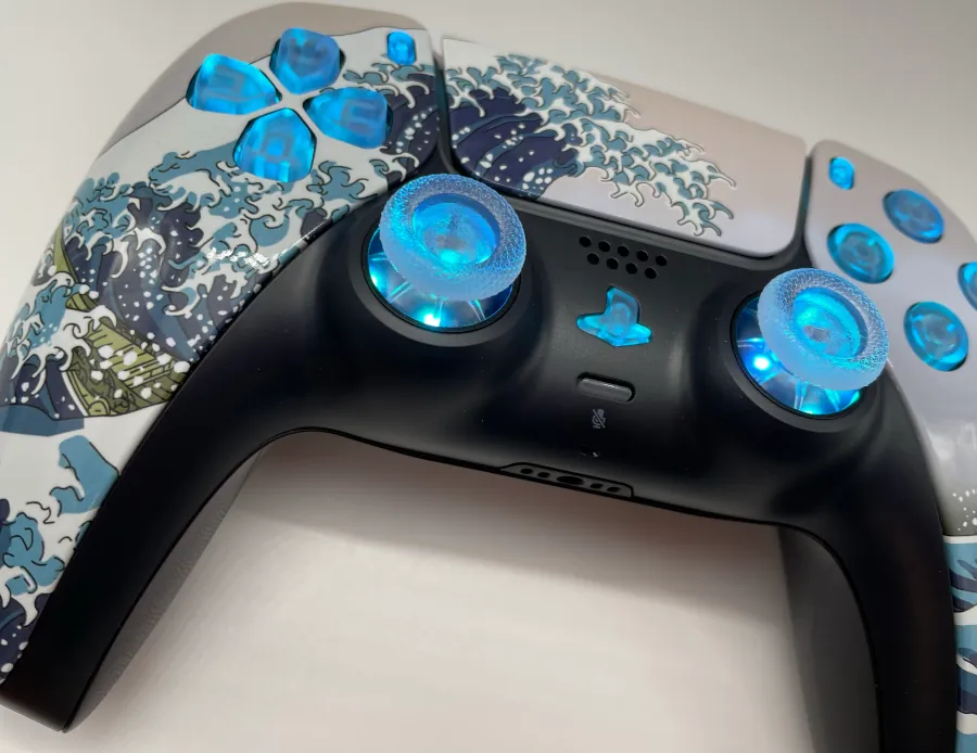 DUALSENSE PS5 / PC CUSTOM "THE GREAT WAVE" + KIT LED RGB 7 COLORI